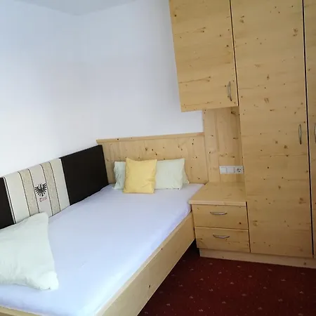 Gaestepension Wiesenheim Заутенс