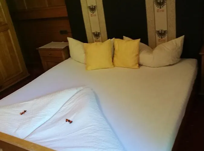 Gaestepension Wiesenheim ゲストハウス ザウテンス