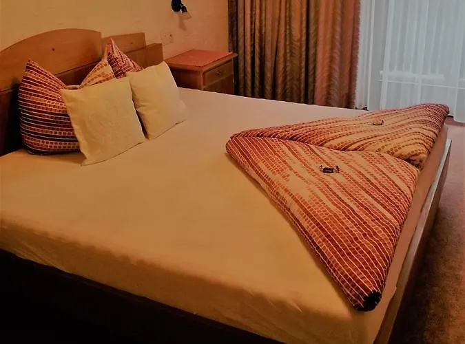 ゲストハウス Gaestepension Wiesenheim ザウテンス