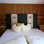 Πανσιόν Gaestepension Wiesenheim Sautens