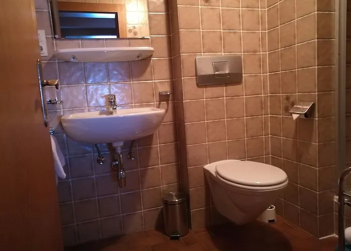 Gaestepension Wiesenheim 게스트하우스 소우텐즈